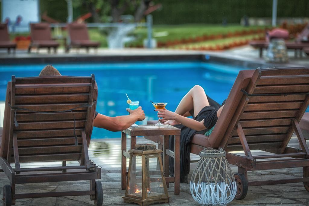Tselikas Hotel Kozani Buitenkant foto