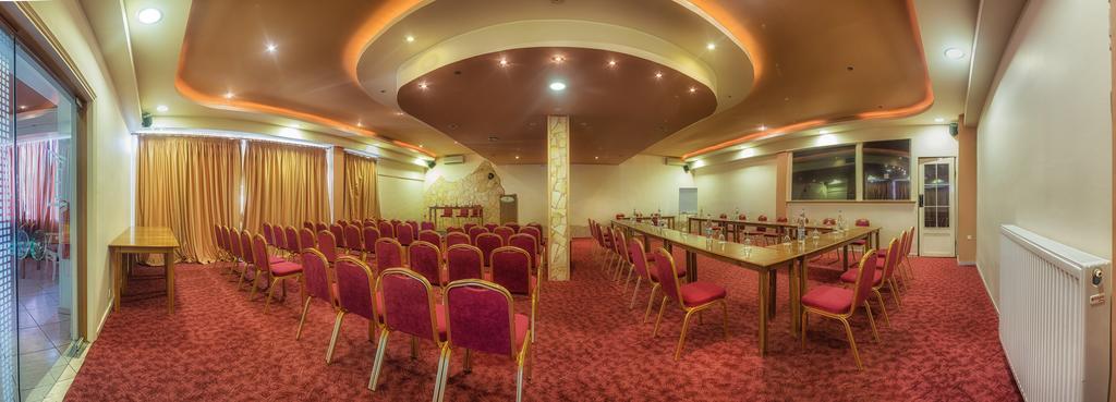 Tselikas Hotel Kozani Buitenkant foto